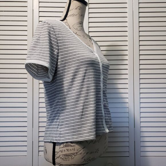 Self Esteem Top Misses Size XL Black and White Stripe Button Front Short V-Neck - Picture 4 of 10